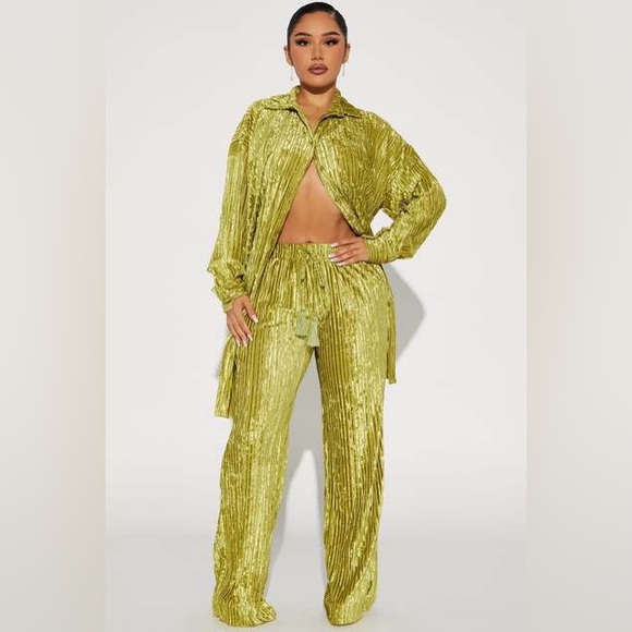 Chartreuse Velvet 2 pc pant set - Picture 4 of 4